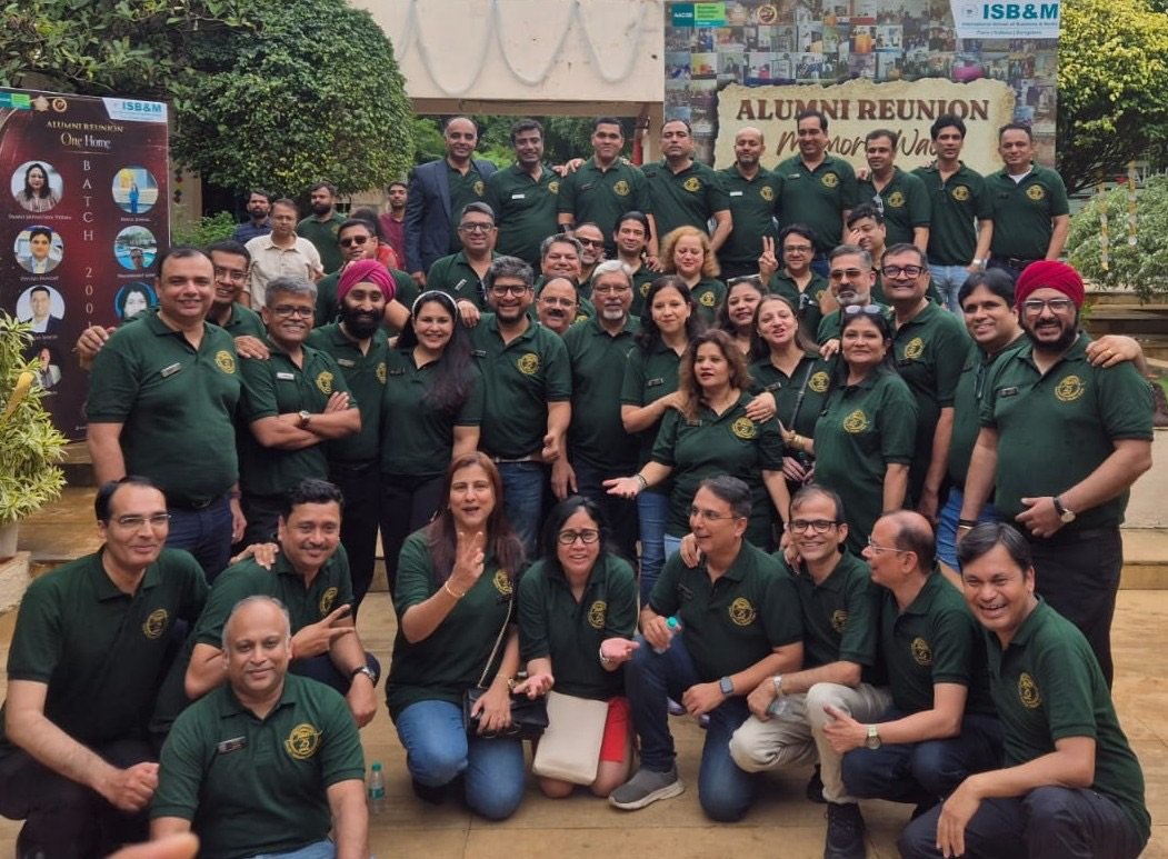 ISB&M Alumni Reunite After 25 Years, Pledge Continued Support to Build a Knowledge-Driven Generation